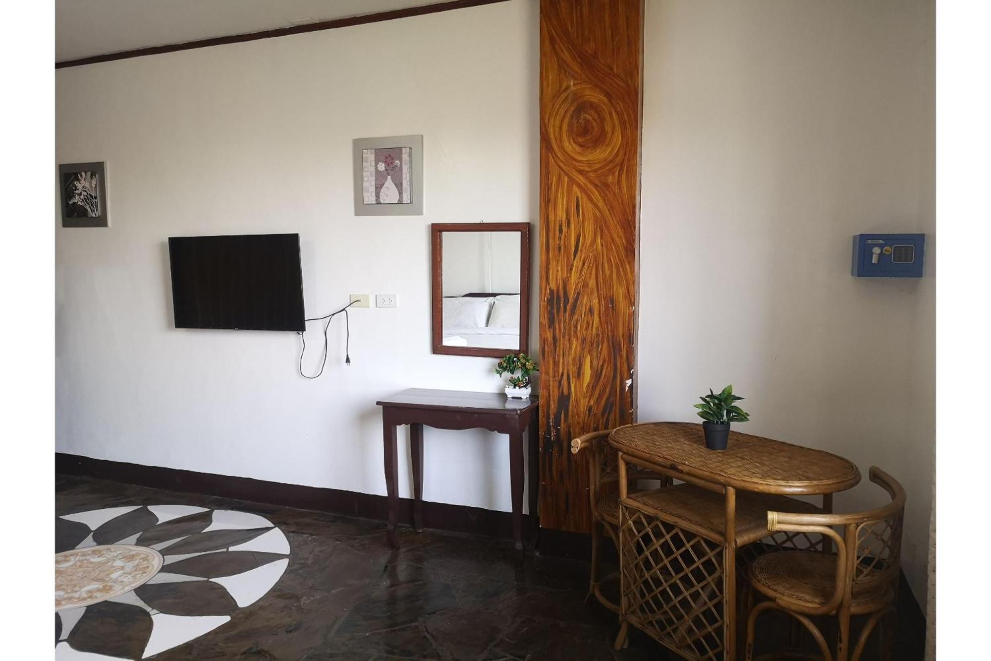 Oyo 880 Flores De Musa Inn Puerto Princesa Zewnętrze zdjęcie