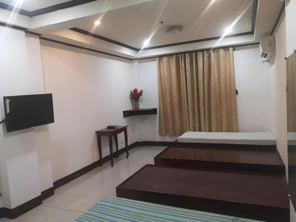 Oyo 880 Flores De Musa Inn Puerto Princesa Zewnętrze zdjęcie