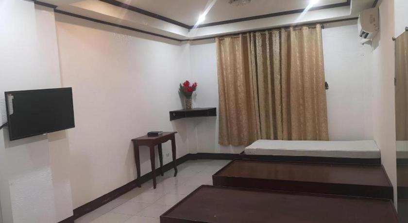 Oyo 880 Flores De Musa Inn Puerto Princesa Zewnętrze zdjęcie