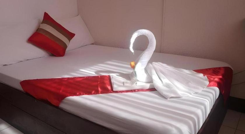 Oyo 880 Flores De Musa Inn Puerto Princesa Zewnętrze zdjęcie