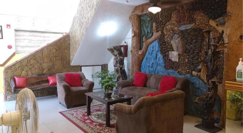Oyo 880 Flores De Musa Inn Puerto Princesa Zewnętrze zdjęcie